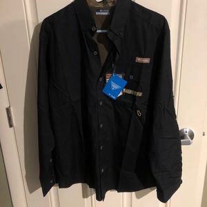Columbia Men’s medium Long sleeve button up